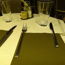 テラスのテーブル席