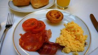 アヴィス レストラン