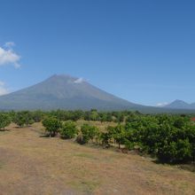 アグン山