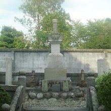 日蓮のご先祖歴代の墓
