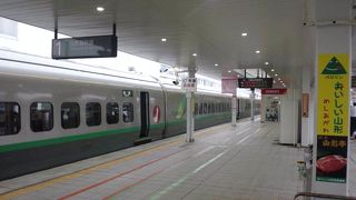 中心街は駅から離れています