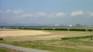 日本三大暴れ川の一つであり、四国三郎（しこくさぶろう）の異名も