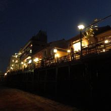 灯りの美しさに惹かれて