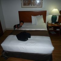 床・壁はリフォーム済み