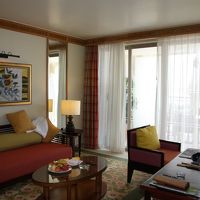 スイートのリビング