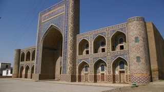 少し寂しい神学校