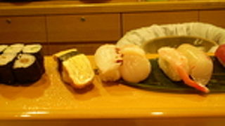 駅前の目立つ寿司屋、ランチがお得