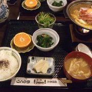 飛騨牛の料理が多い「からくり」