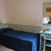 トリプルなのでもう1台ベッドあり