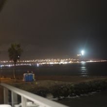 テラスからは海が見えていい雰囲気