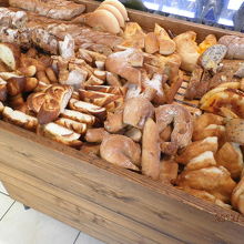 食べ放題のパン