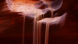 絶景ですが時間を選ばないと人だらけです-Upper Antelope Canyon-