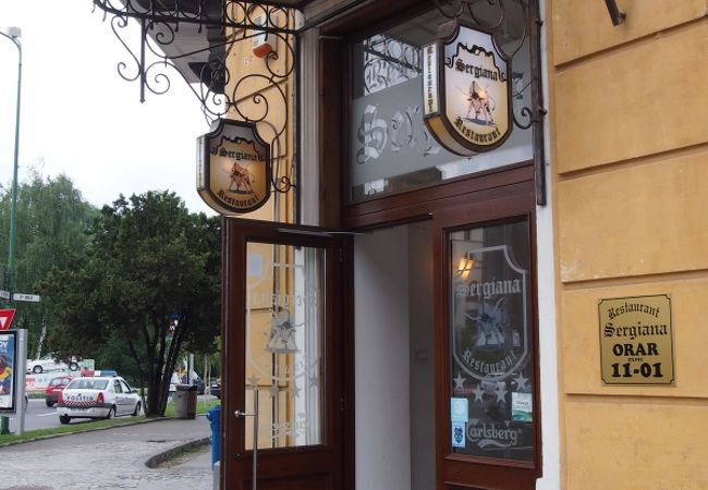 Sergiana　店内の雰囲気はいい　in 2012