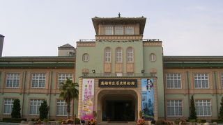 元の高雄市役所です。