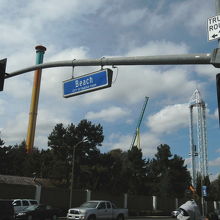 バスにはここから乗車。　Knott'sの目の前。