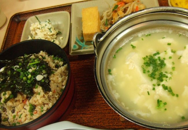 自家製ゆし豆腐が食べられる食堂