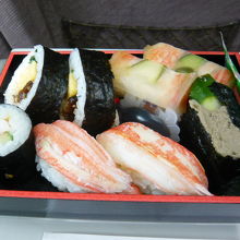 かに寿司盛り合わせ