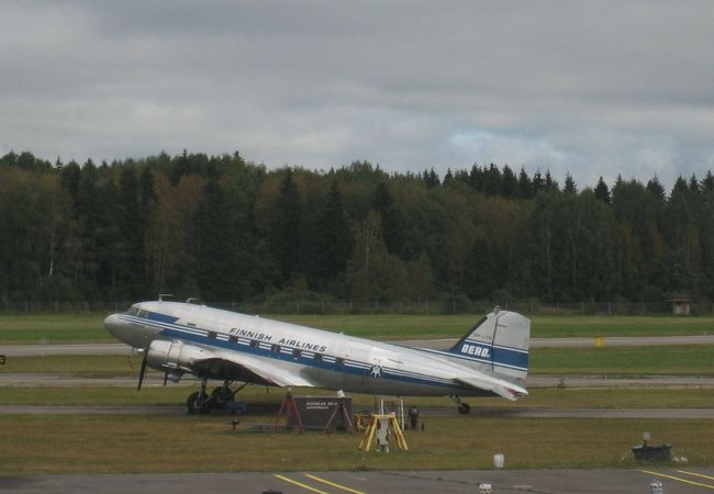 マルミ空港 (HEM)