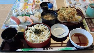 発祥の地北海道以上に関東でもあちこちにあるお蕎麦・お寿司を中心とした和食店