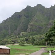 映画のロケ地になった独特の地形です。