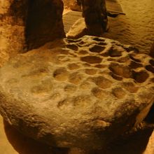 この石がなぜここにあるかまだ解明されてないとのこと