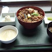 横浜ワールドポーターズ５Ｆにある「美食」が味わえる店です。 