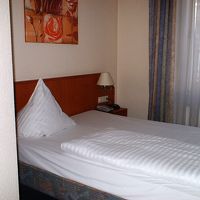 通りに面した部屋