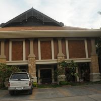 ホテル敷地内からホテル正面