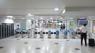 巨大駅
