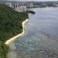 ■恋人岬からホテルニッコーグアムを望む