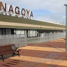 展望デッキ・・・ウッド調