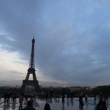 エッフェル塔の展望ならココ！