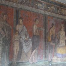 儀式の様子が描かれています