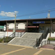 枚方公園駅（ひらかたこうえんえき）前