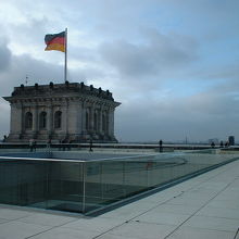 屋上、回廊横の様子