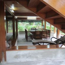 １階奥から見た様子