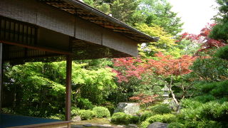 西村家別邸は、上賀茂神社から歩いてすぐ