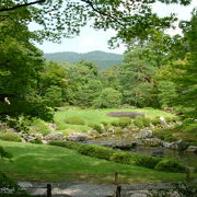 ここは、山縣有朋の別邸。７代目小川治兵衛作という庭で有名です