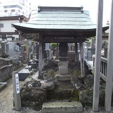 立派なお墓です