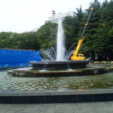 噴水です。回りは工事中でした。