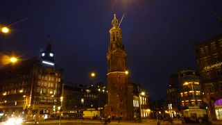 夕暮れに浮かび上がる様は印象的でした。