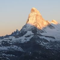 朝焼けのマッターホルン