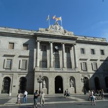 ゴシック建築の市庁舎
