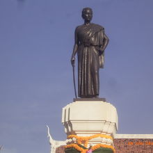 人々に慕われています。