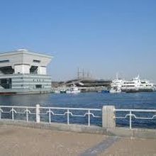 人が切れるのを待つのは大変！