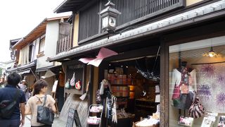 とんぼ玉（ガラス玉）を使ったアクセサリーが充実