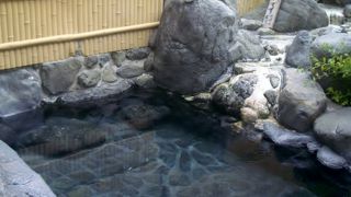 源泉かけ流しのいいお湯です