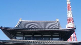 凛とした空気が漂います