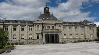 山形県のセンスの良さが伺える旧県庁舎と県会議事堂