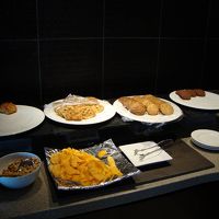 ラウンジの食事